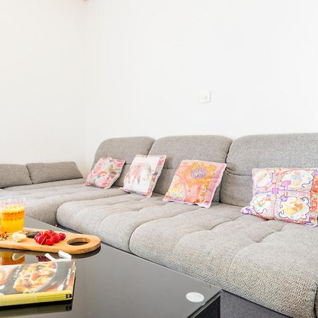 Alena Luxury Apartment With Jacuzzi Split Bagian luar foto