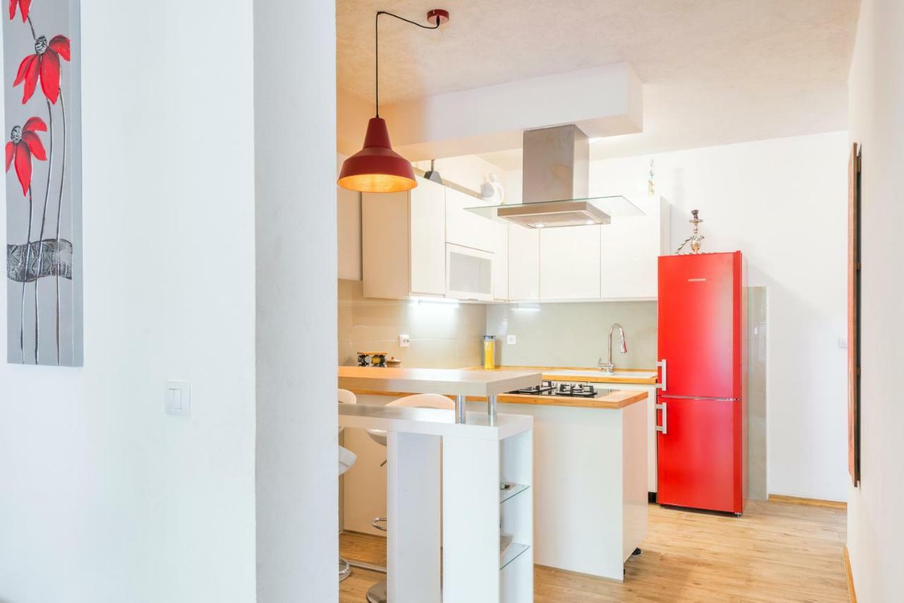 Alena Luxury Apartment With Jacuzzi Split Bagian luar foto